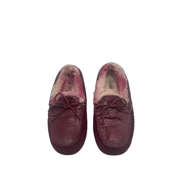 UGG Dakota Croco WMN SUEDE LEATHER WOOL Burgundy SLIPPERS Moccasins SZ 9 - Picture 1 of 16